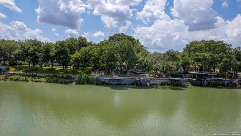 2323 Terminal Loop Mcqueeney TX 78123