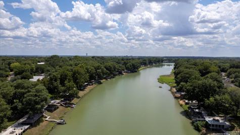 2323 Terminal Loop Mcqueeney TX 78123