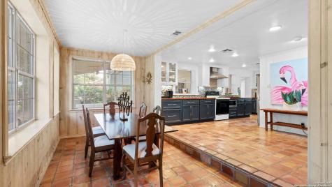 2323 Terminal Loop Mcqueeney TX 78123