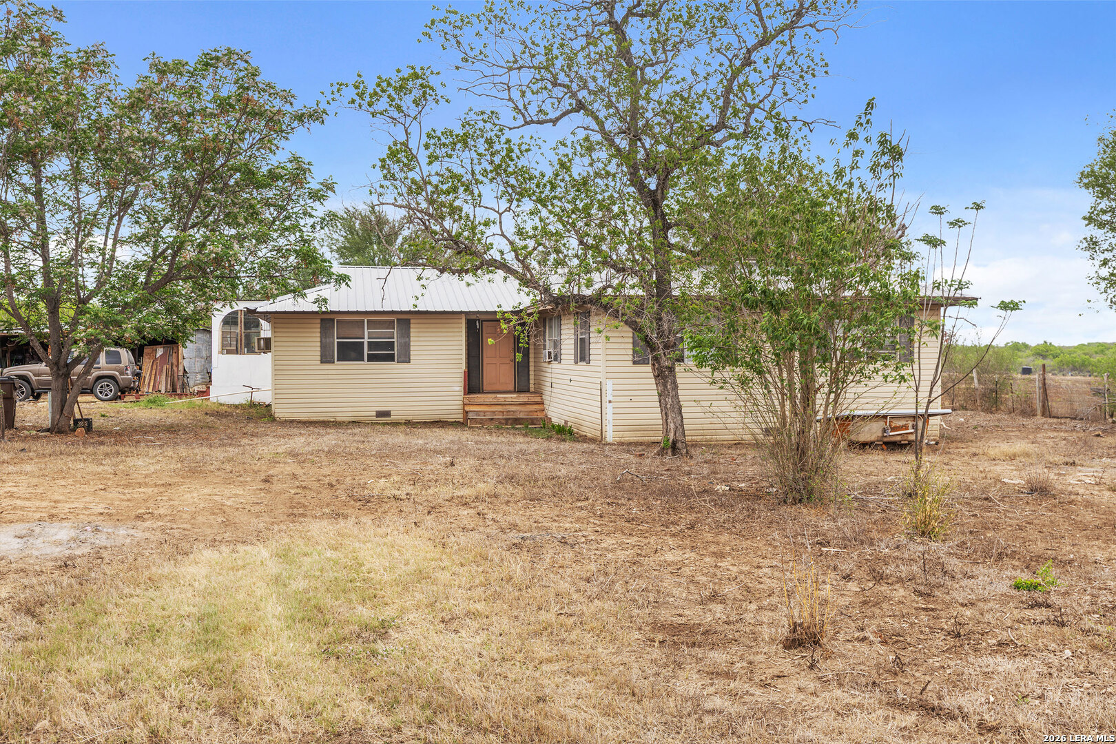 509 W County Road 678 Natalia TX 78059