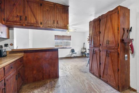 509 W County Road 678 Natalia TX 78059