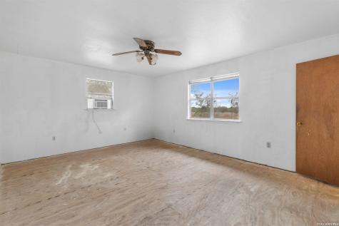509 W County Road 678 Natalia TX 78059