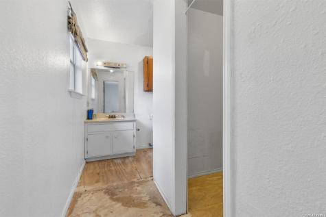 509 W County Road 678 Natalia TX 78059