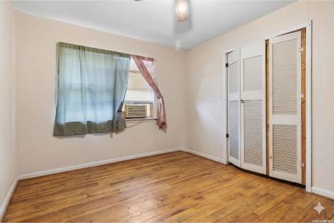 509 W County Road 678 Natalia TX 78059