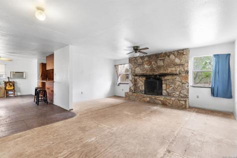 509 W County Road 678 Natalia TX 78059