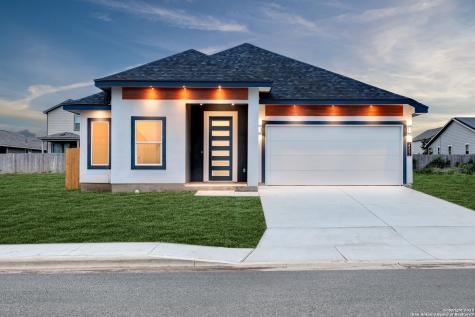 2552 Ayers Drive Seguin TX 78155