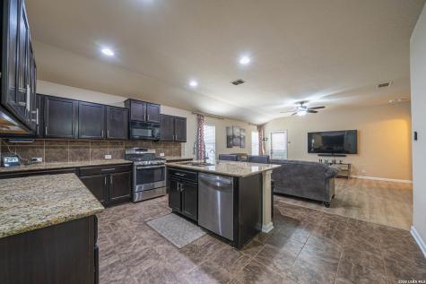 12212 Bening Valley Schertz TX 78154