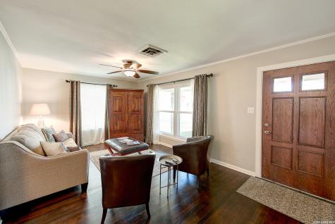 110 Eastley San Antonio TX 78217