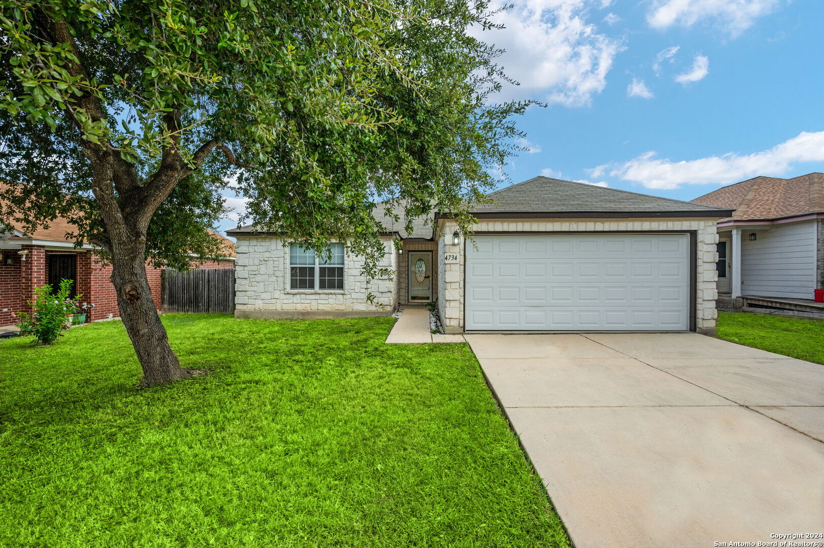 4734 Lyndys Farm San Antonio TX 78244