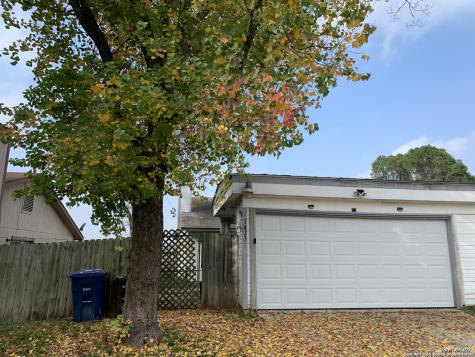 1423 Churing Drive San Antonio TX 78245