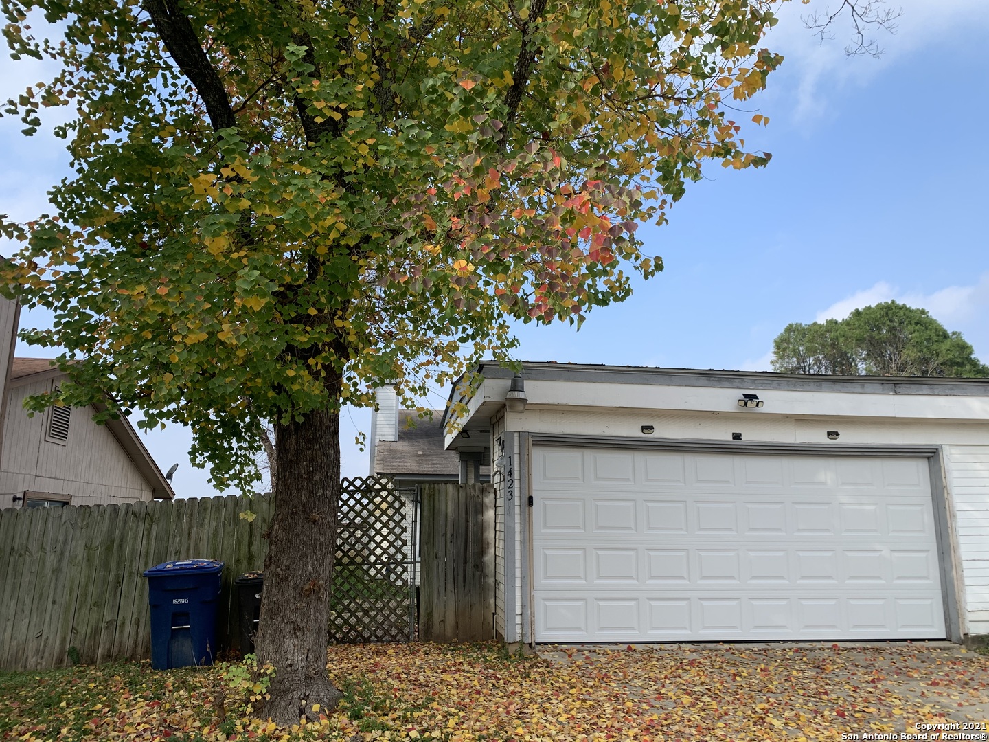 1423 Churing Drive San Antonio TX 78245