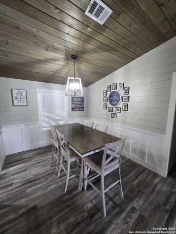 464 Jim Davis Place Leakey TX 78873