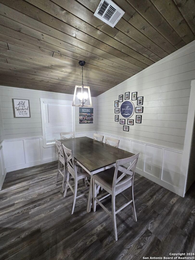 464 Jim Davis Place Leakey TX 78873