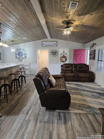 464 Jim Davis Place Leakey TX 78873