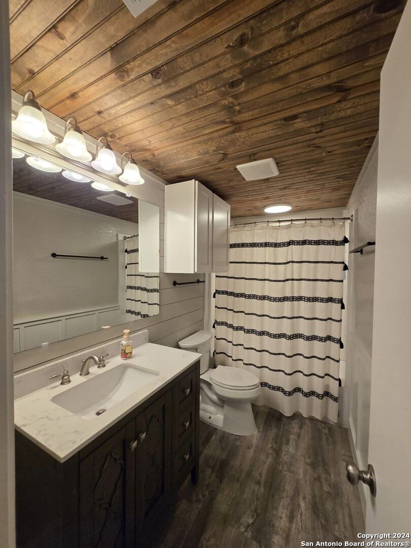464 Jim Davis Place Leakey TX 78873