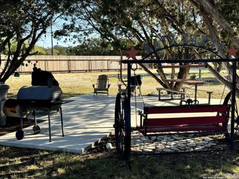 464 Jim Davis Place Leakey TX 78873