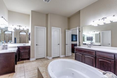 701 Morningside Terrell Hills TX 78209