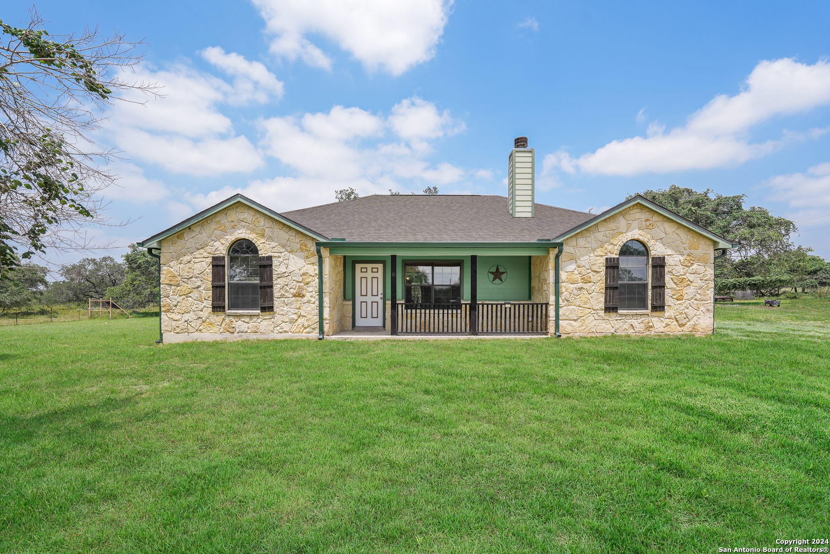66 Sir David Lane Poteet TX 78065