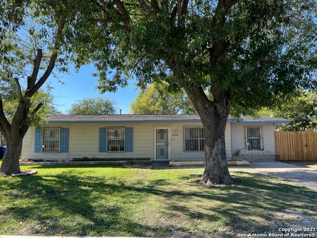 4851 Castle Bow San Antonio TX 78218