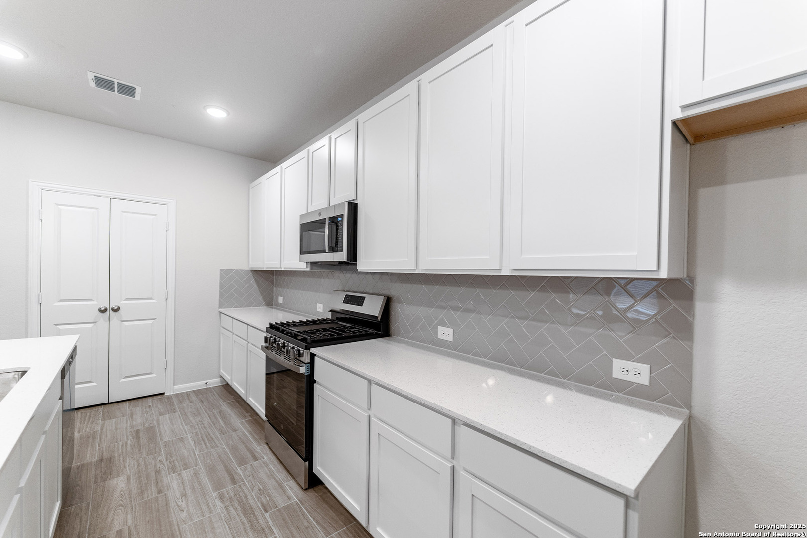 268 Ashley Loop San Antonio TX 78253