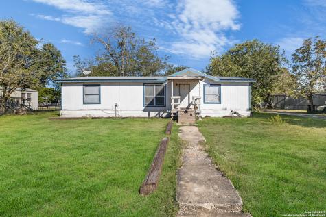 1118 32nd Hondo TX 78861