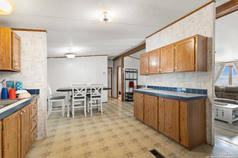 1118 32nd Hondo TX 78861