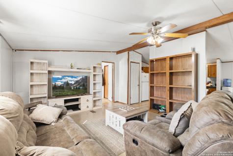 1118 32nd Hondo TX 78861