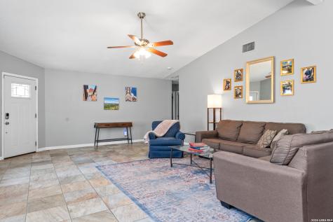 5323 Vista Run San Antonio TX 78247