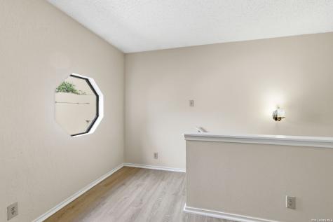 5506 Kenton Bluff San Antonio TX 78240