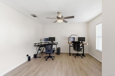 5506 Kenton Bluff San Antonio TX 78240