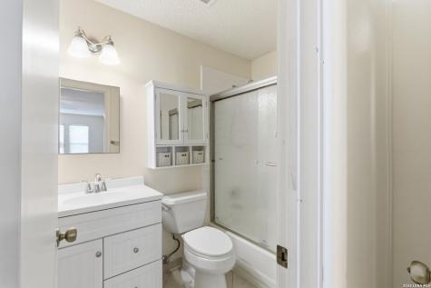 5506 Kenton Bluff San Antonio TX 78240