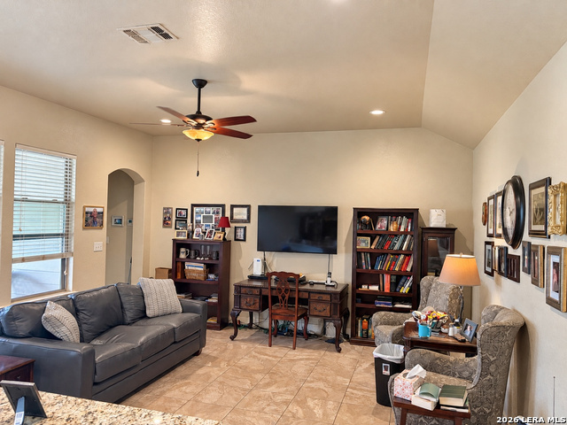 1828 Wandering Trail Pleasanton TX 78064