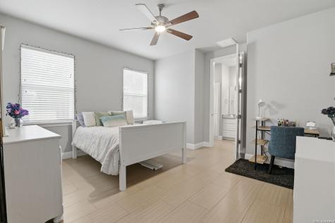 104 Abrego Knoll Drive Floresville TX 78114