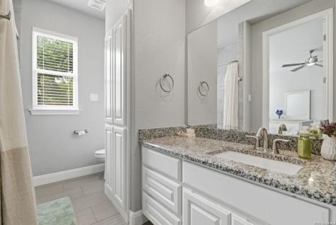 104 Abrego Knoll Drive Floresville TX 78114
