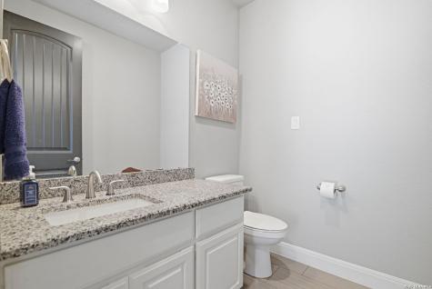 104 Abrego Knoll Drive Floresville TX 78114