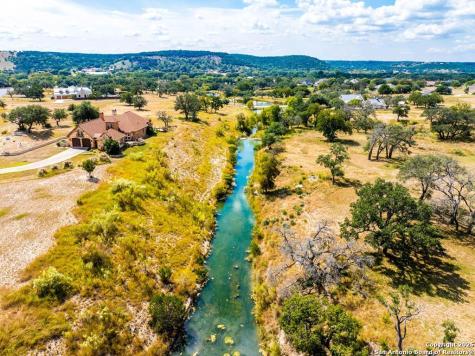 103 Cranbrook Court Ingram TX 78025