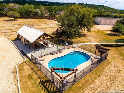 103 Cranbrook Court Ingram TX 78025