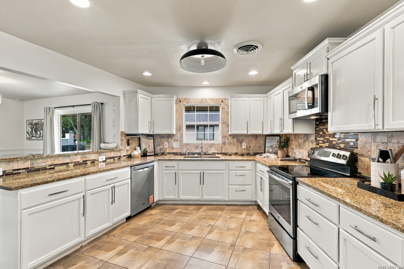 107 Wickford Way Castle Hills TX 78213
