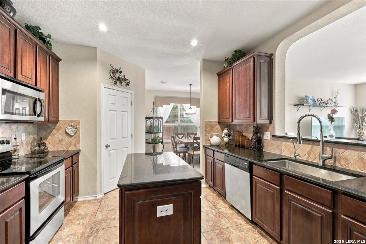 11611 Dense Star San Antonio TX 78245