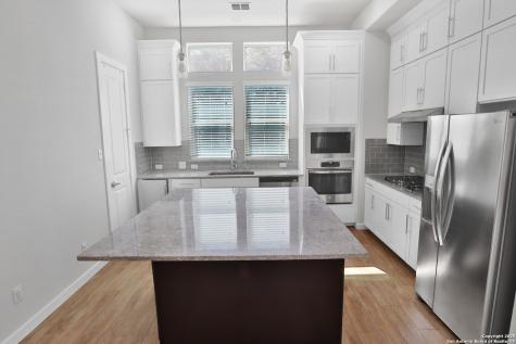 2739 N Pine Street San Antonio TX 78209
