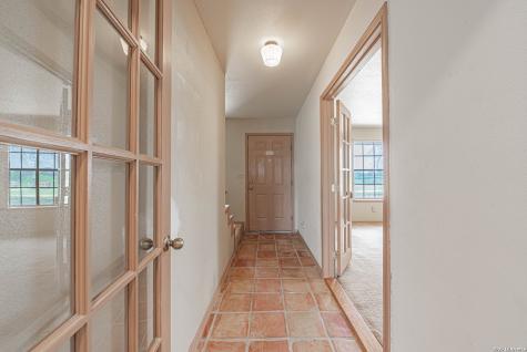 1271 County Road 119 Floresville TX 78114