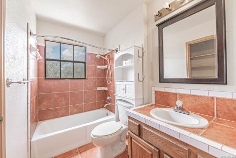1271 County Road 119 Floresville TX 78114