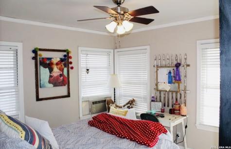 841 Laurel Street Uvalde TX 78801