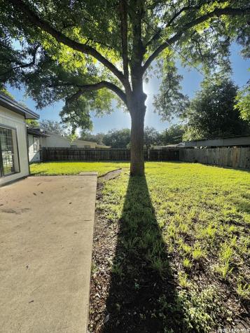 841 Laurel Street Uvalde TX 78801