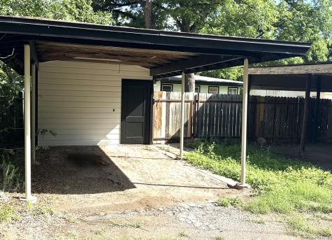 841 Laurel Street Uvalde TX 78801