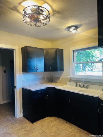 841 Laurel Street Uvalde TX 78801