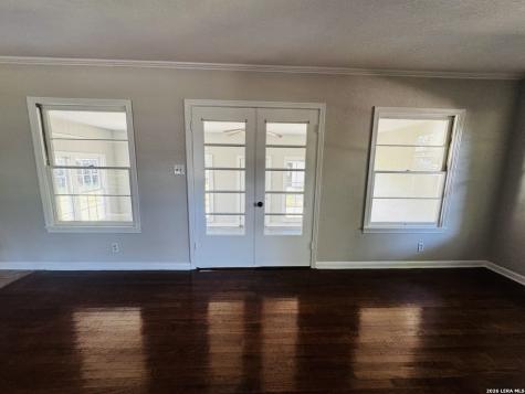 841 Laurel Street Uvalde TX 78801