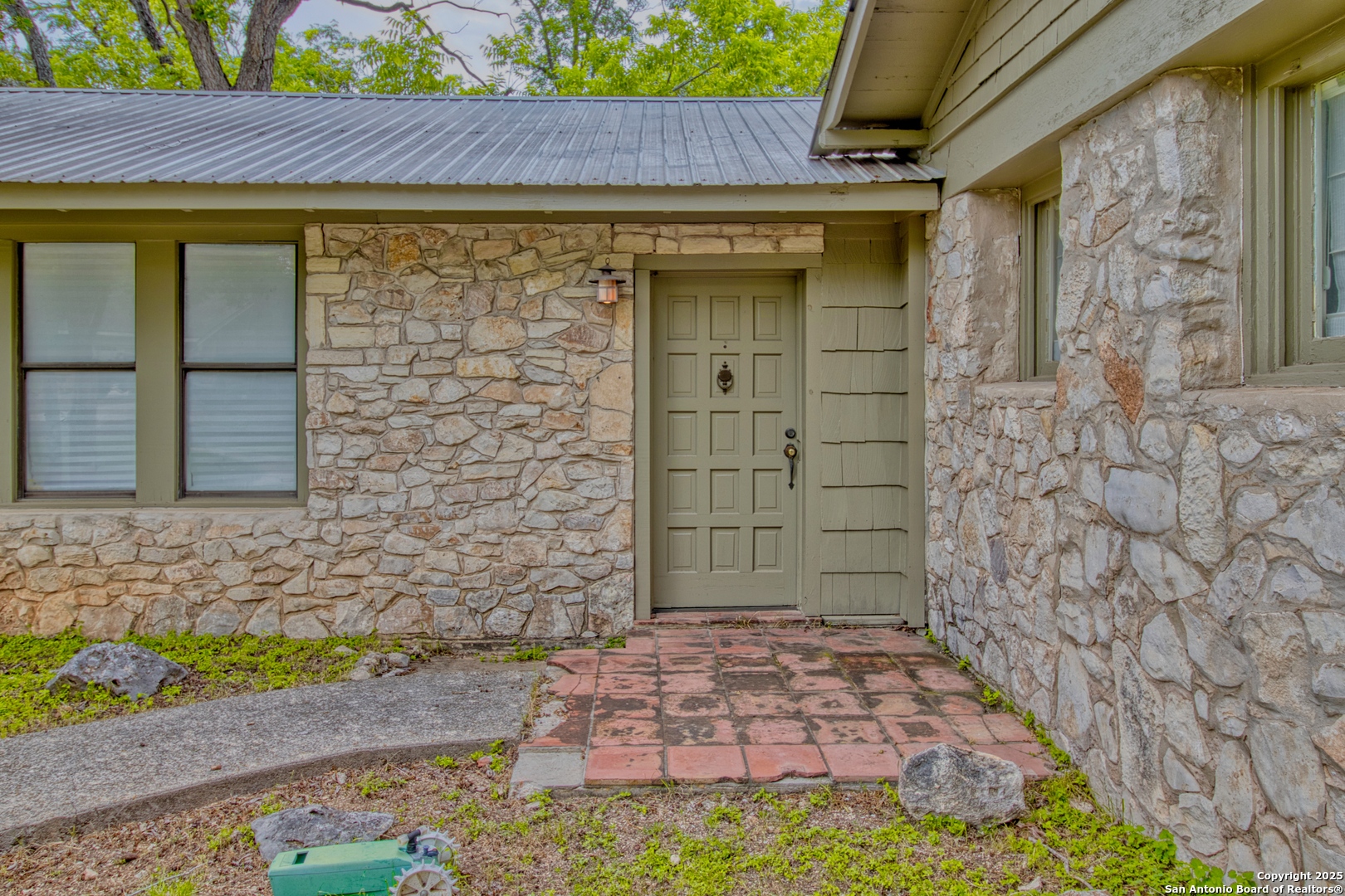 8 Wildwood Trail New Braunfels TX 78130