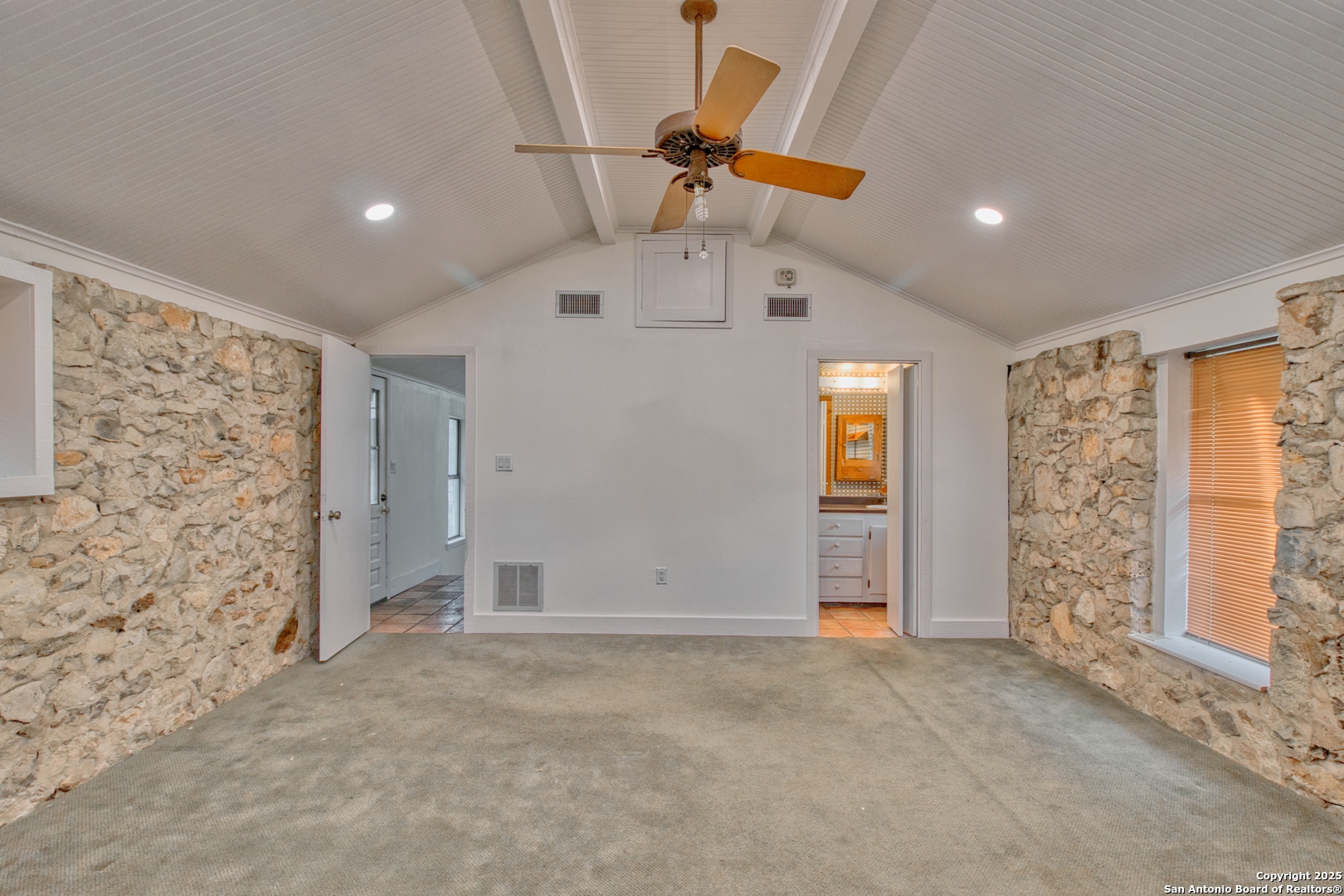 8 Wildwood Trail New Braunfels TX 78130