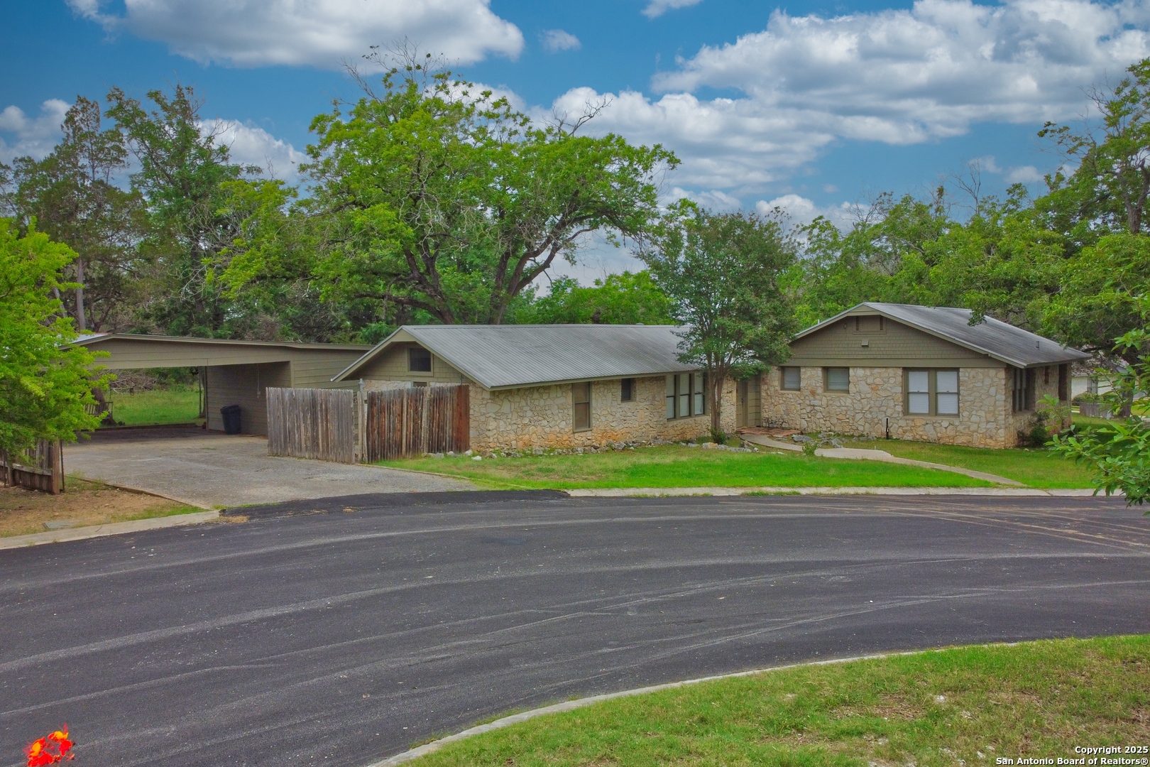 8 Wildwood Trail New Braunfels TX 78130